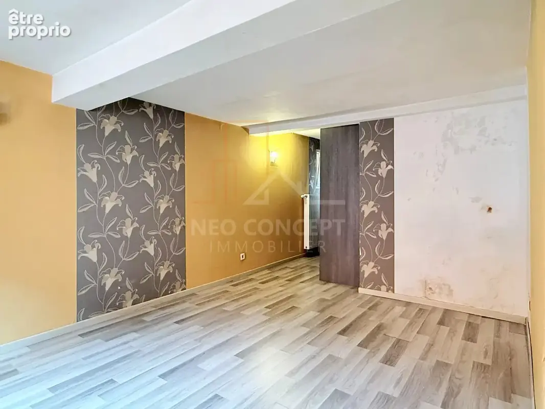 REICHSHOFFEN – Maison de ville en triplex avec dépendance - photo 10