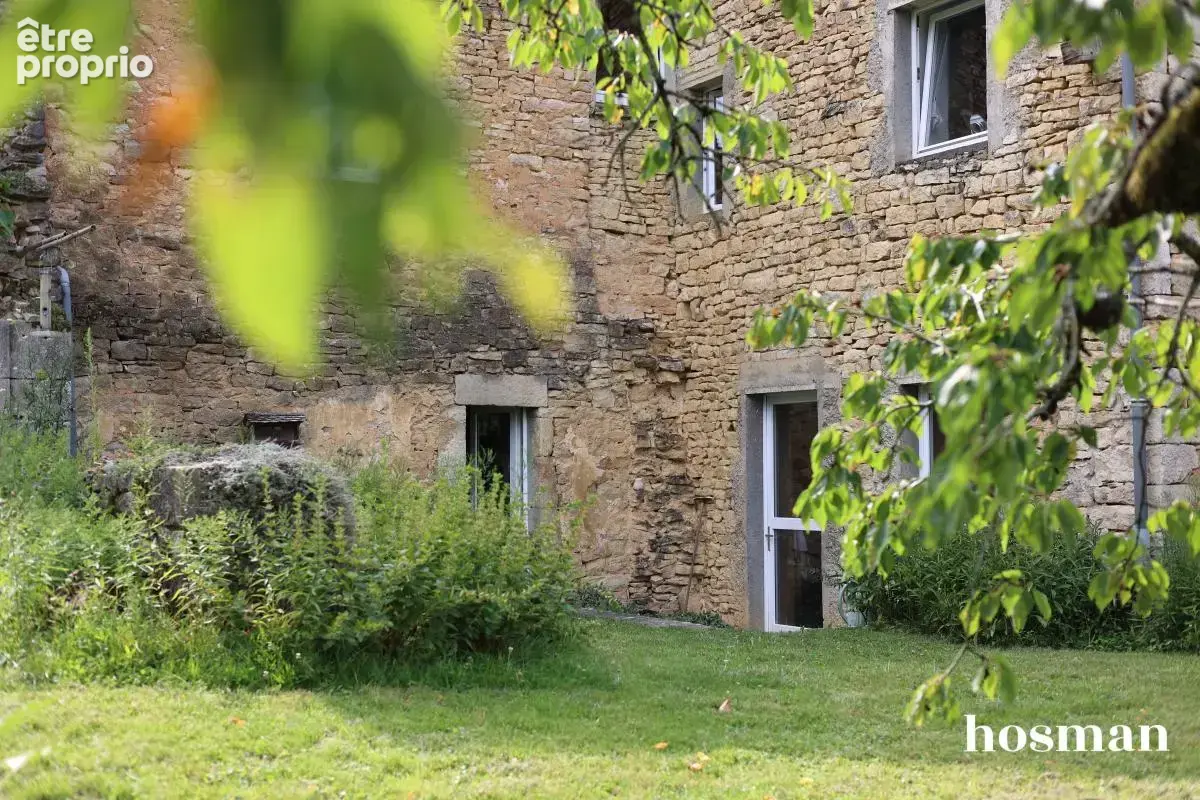 Maison en pierre 7 pièces de 301m² avec 12 ares - Montferrand-le-Château - photo 2