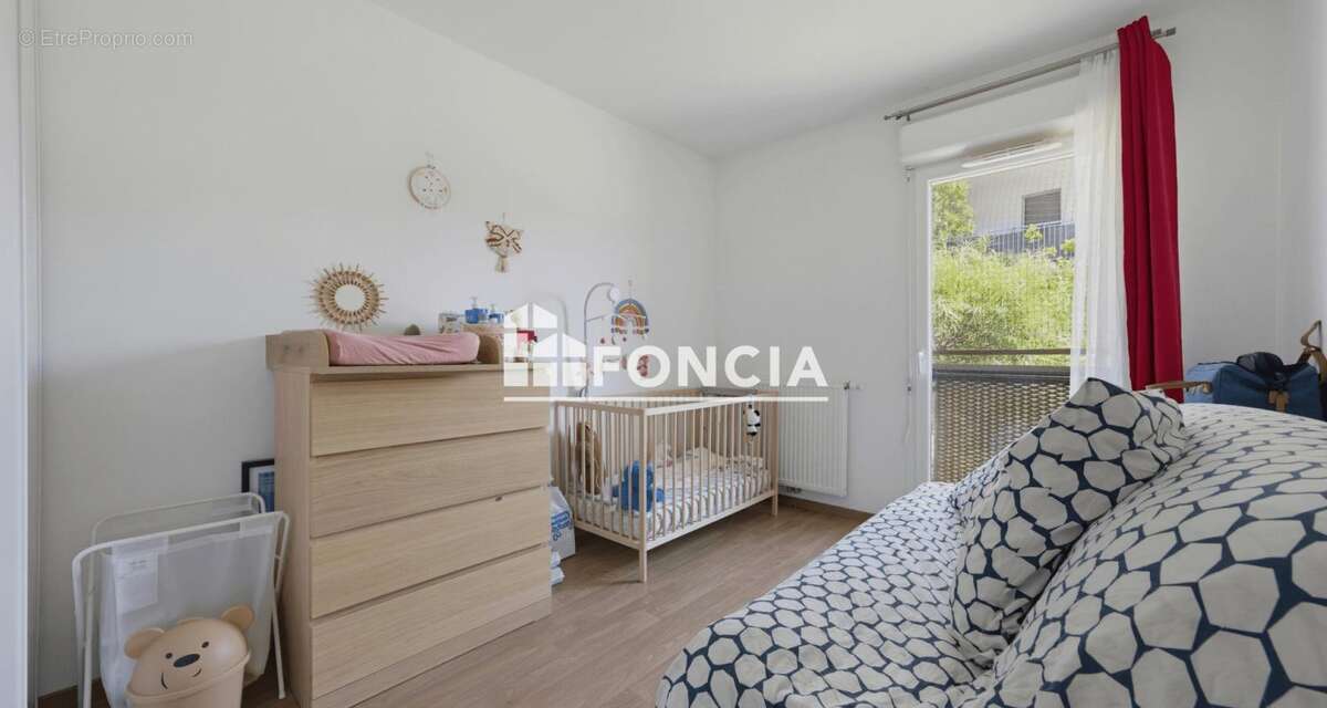 Appartement à VILLENAVE-D'ORNON