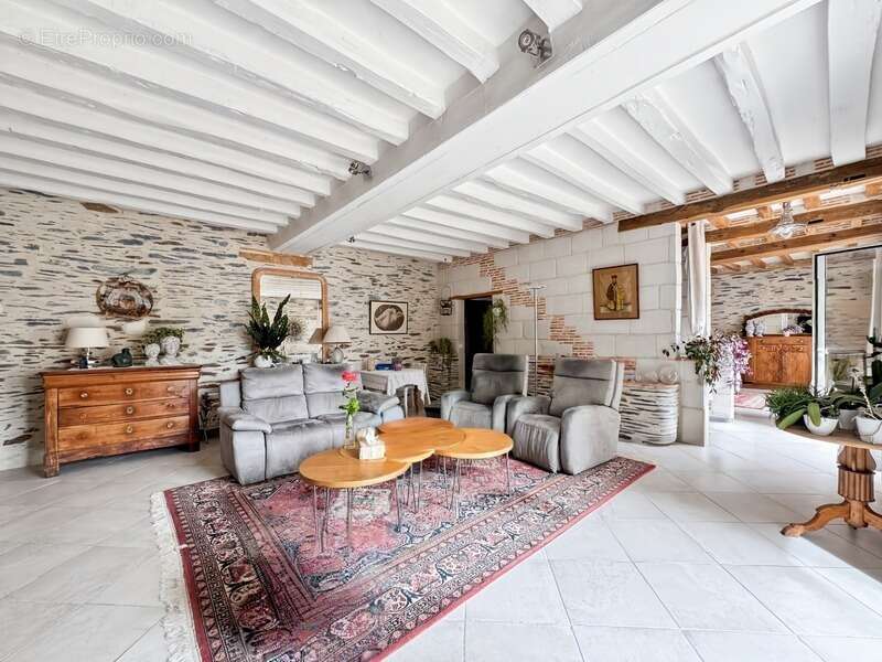 Maison à LES PONTS-DE-CE