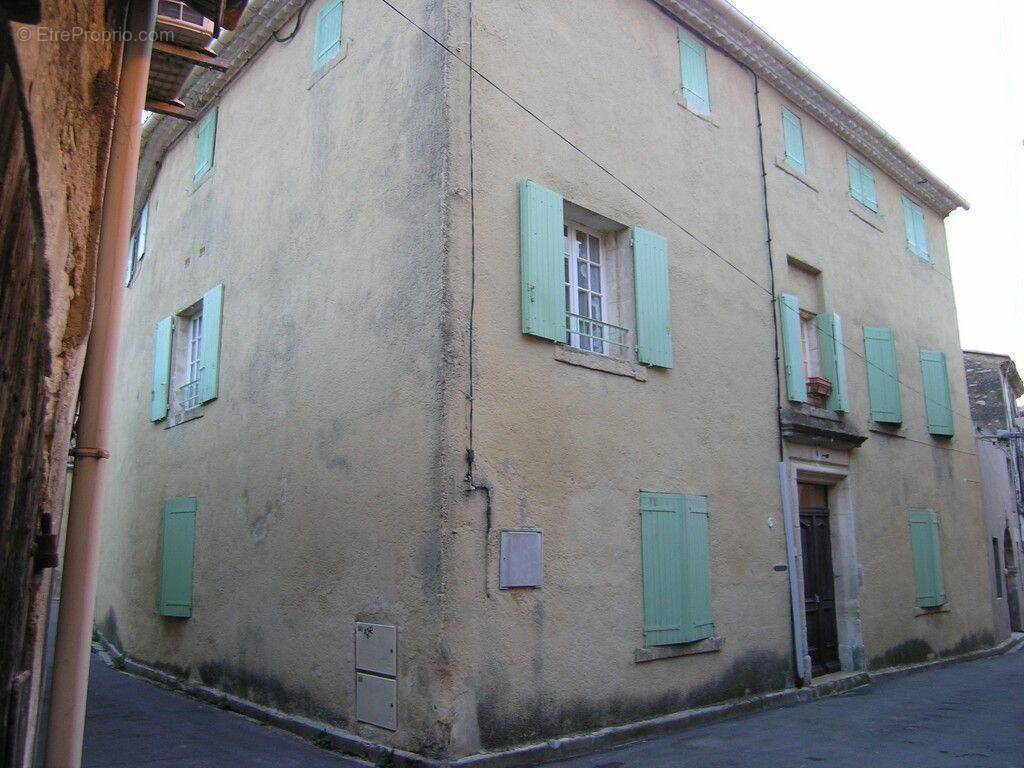 Appartement à BEZOUCE