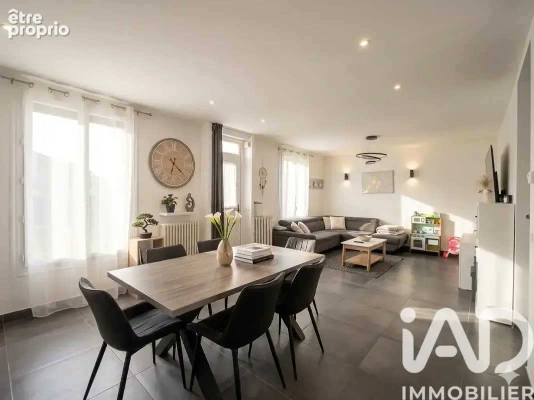 Photo 1 - Maison à CHILLY-MAZARIN