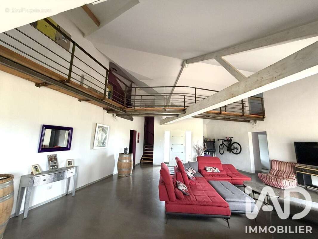 Maison 264 m² à Bordes  - photo 7