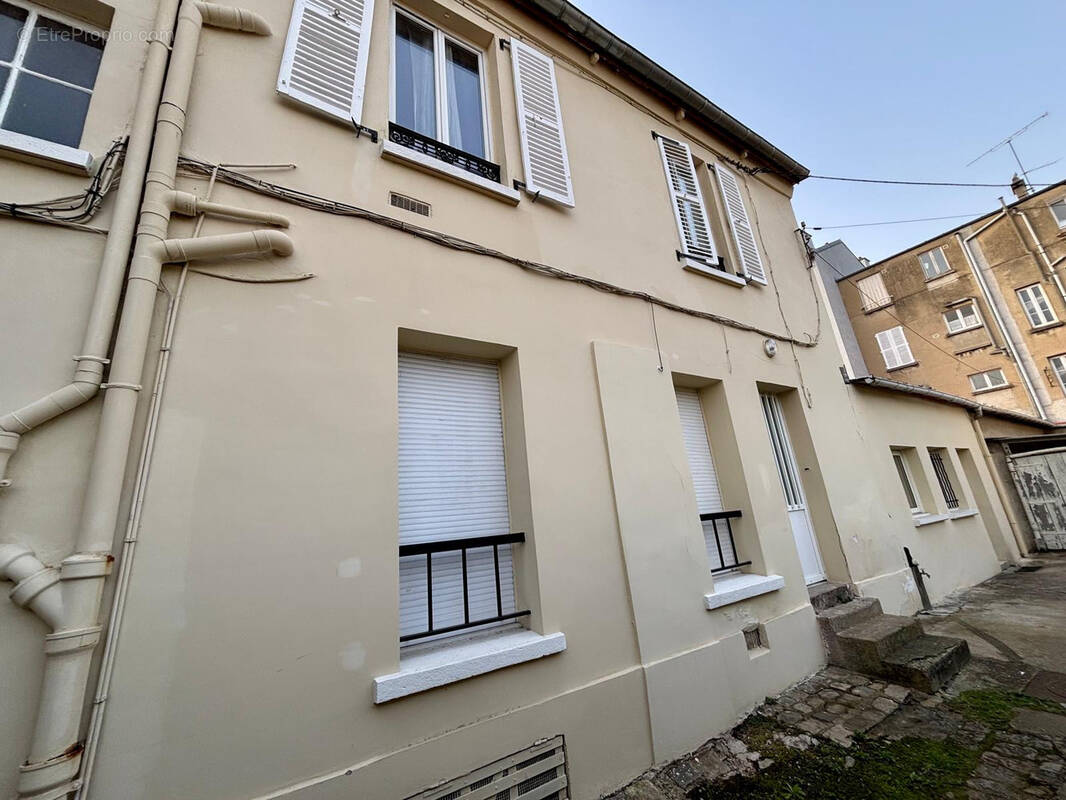 Appartement à SAINT-MAUR-DES-FOSSES