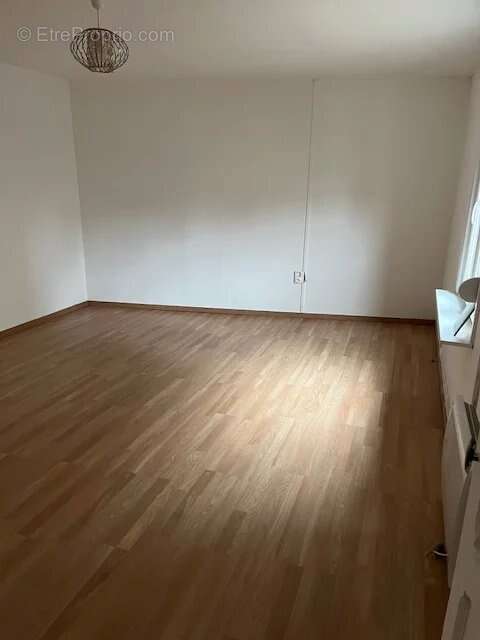 Appartement à CAUDRY