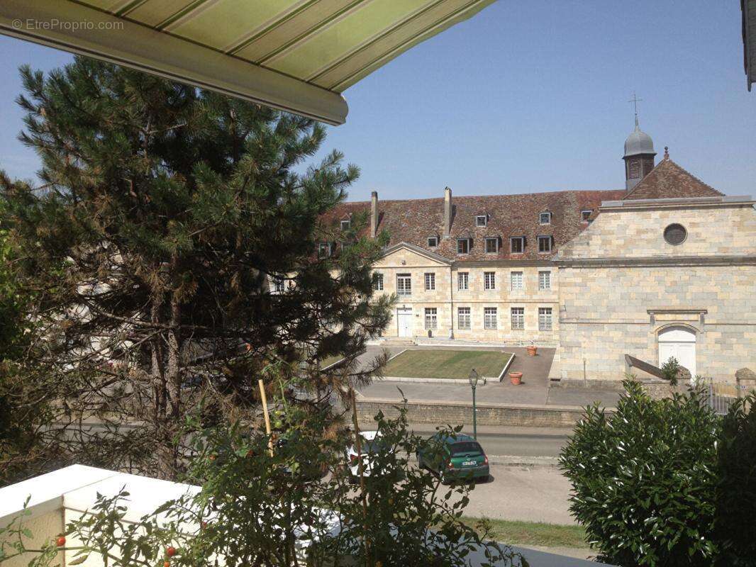 Appartement à ECOLE-VALENTIN