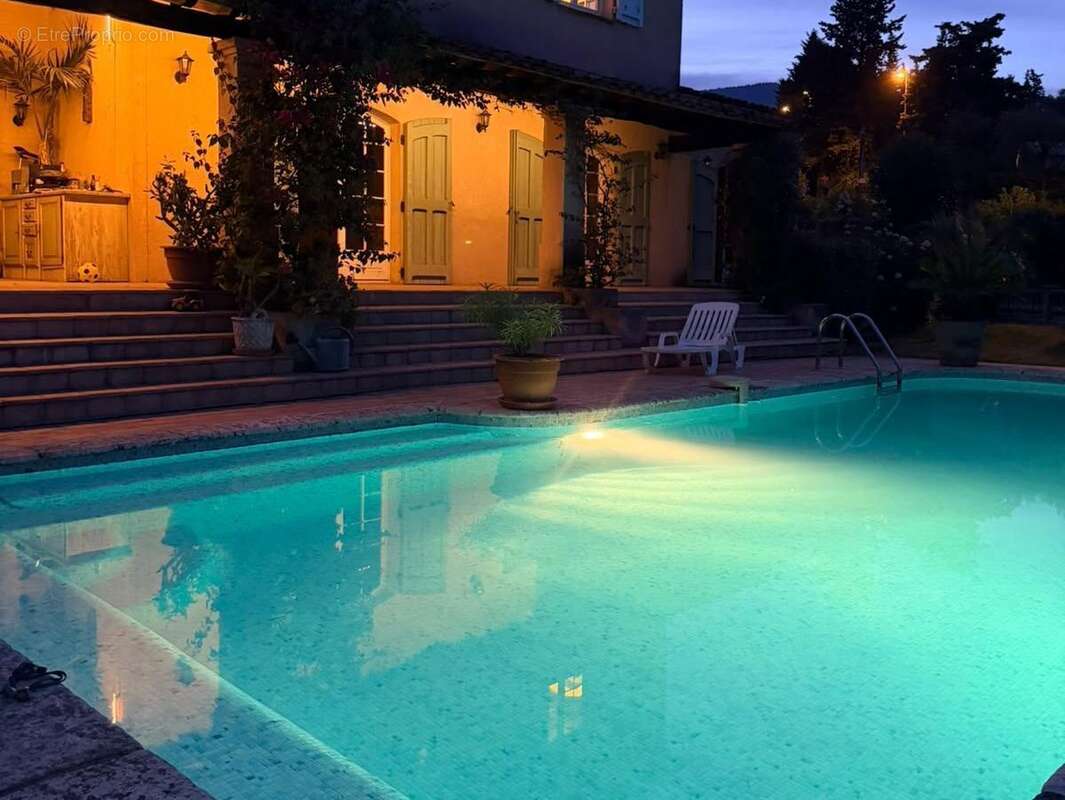 Maison 116 m² à Grasse  - photo 7