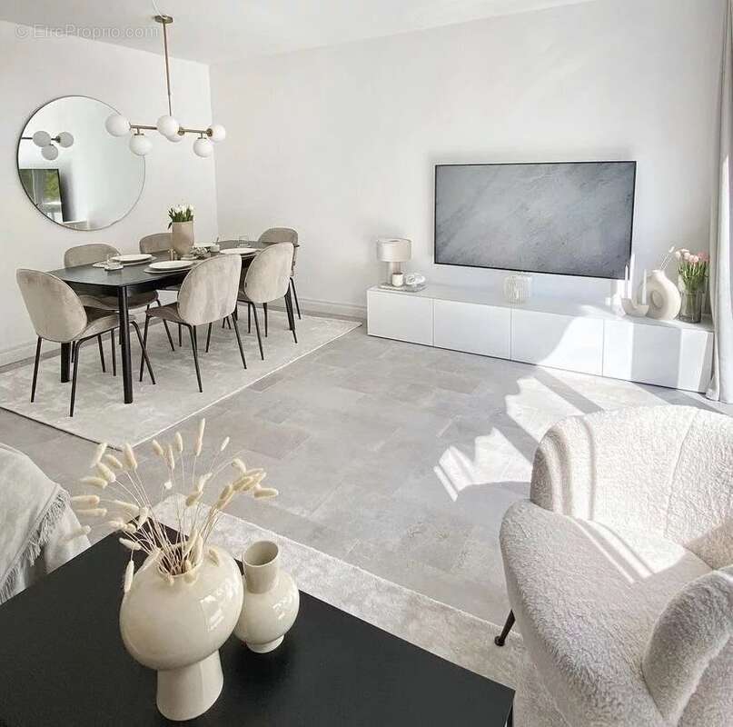 Appartement à LA CRAU