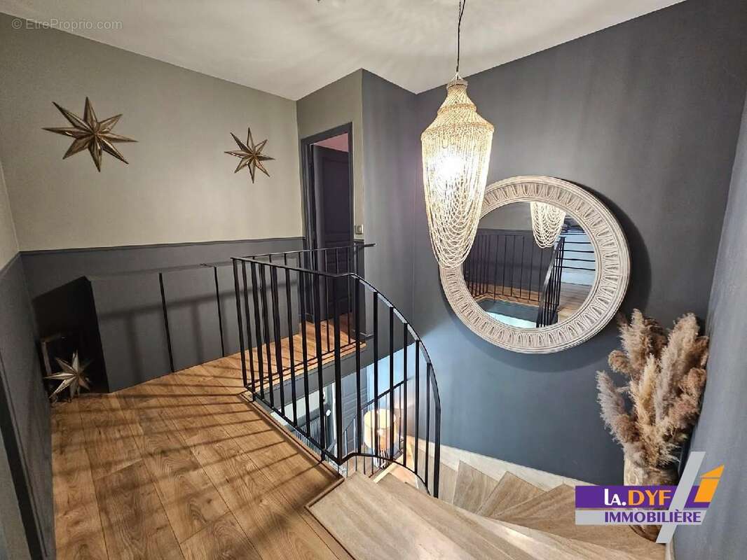 Maison 145 m² à Coubron  - photo 11