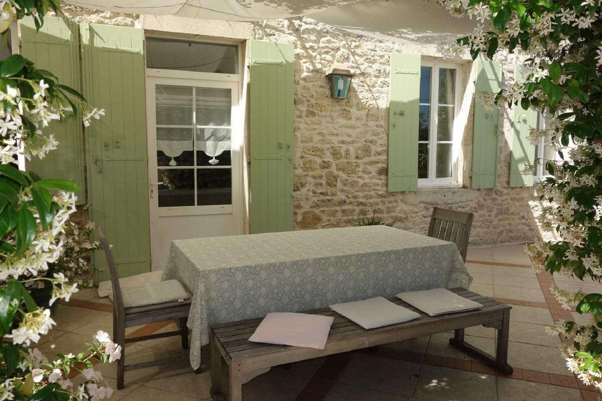 Achat maison 6 pièces 258 m2 33390 Blaye IMMOBILIERE DE L'ESTUAIRE - photo 12