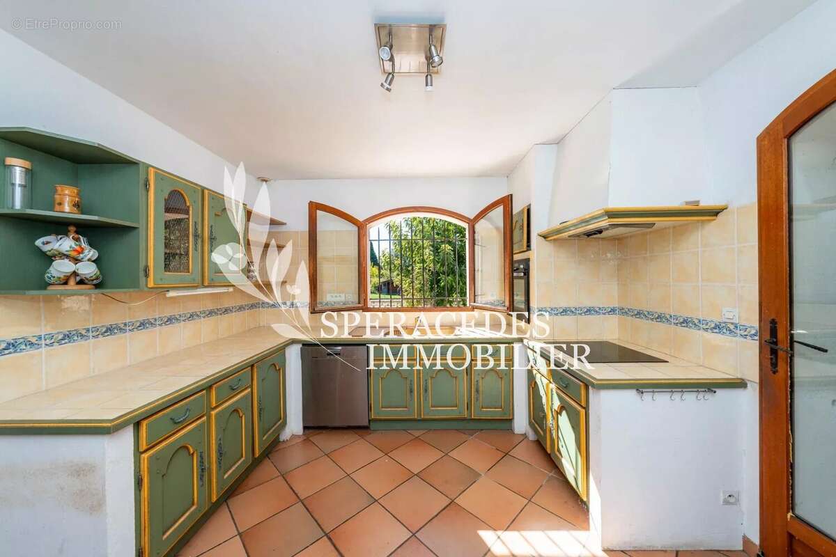 Maison à MONTAUROUX