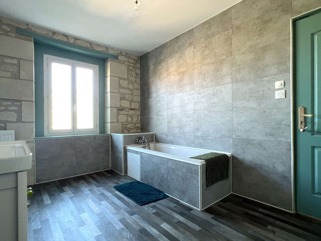 Maison à CHATELLERAULT