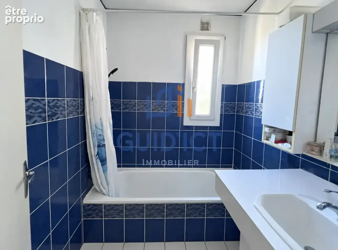 ONET-LE-CHÂTEAU   T4 traversant de 82 m2 avec balcon, garage et cave - photo 12