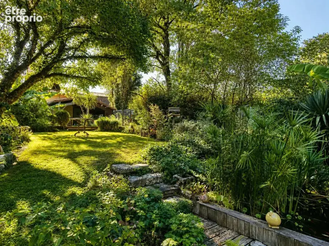 Maison 4 chambres de 212 m² à Saint-Fraigne - photo 23