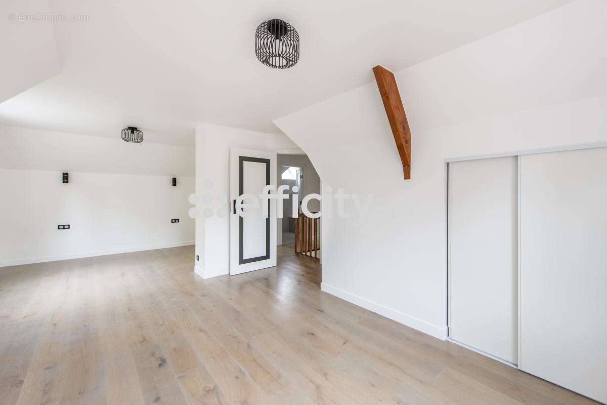 Maison à GROSROUVRE