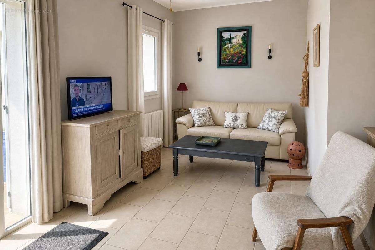 Maison de 8 pièces de 200 m² située à Châteney - photo 13