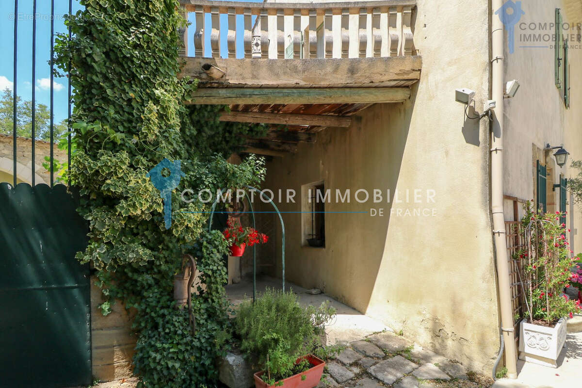 Maison à UZES