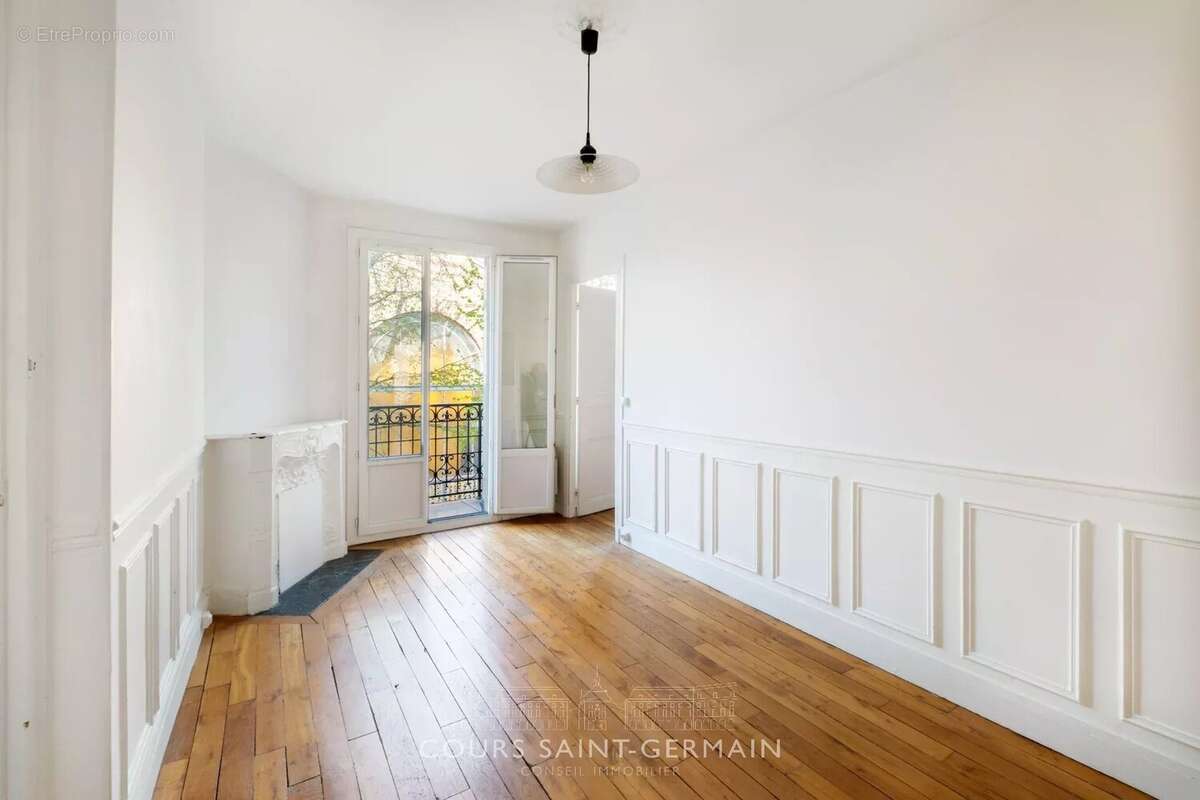 Charmant 3 pièces traversant avec balcon – Avenue Stephen Pichon (Paris 13e) - photo 2