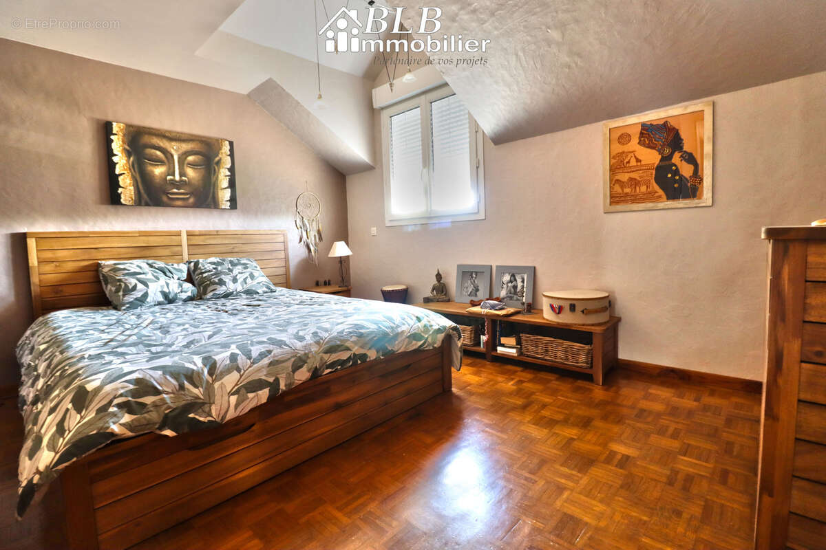 Maison à LE PERRAY-EN-YVELINES