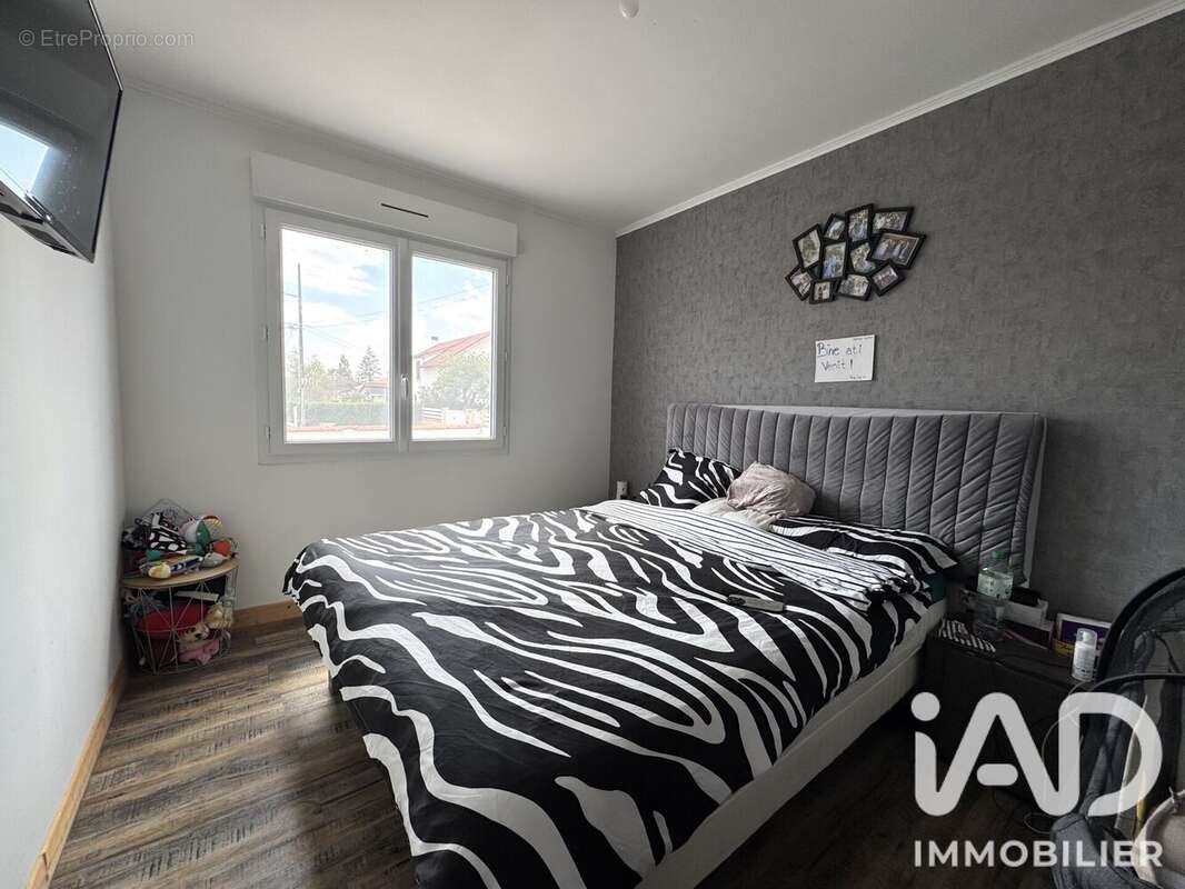 Maison 97 m² à Aiffres  - photo 5