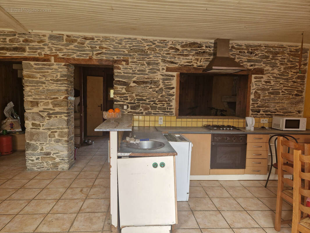 Maison à SAINT-THURIAU