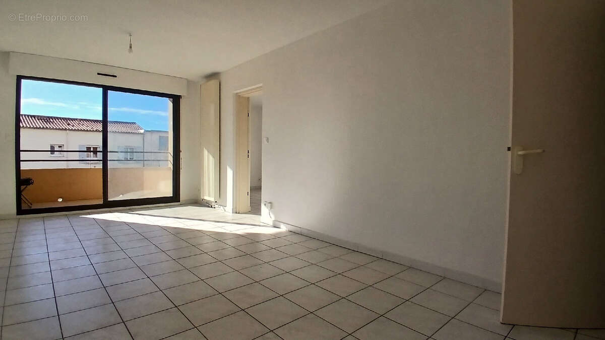Appartement à LUNEL