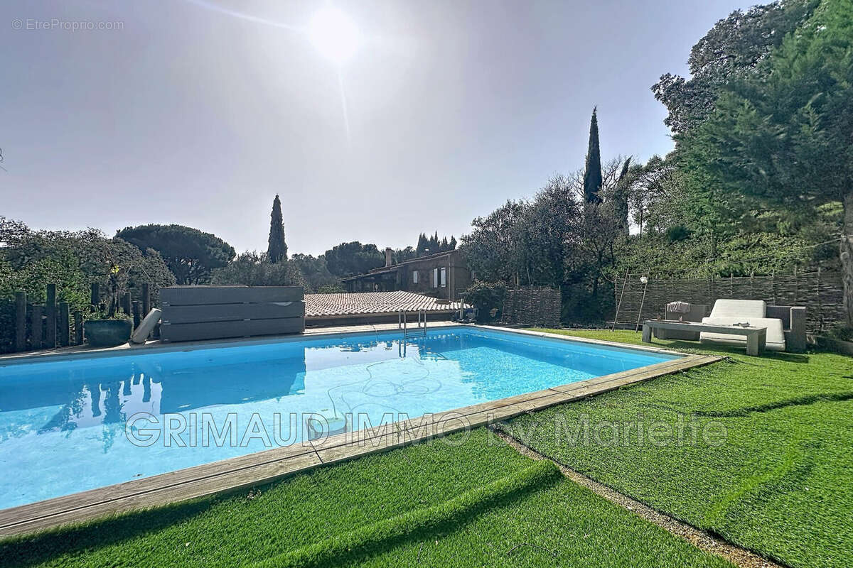 Maison à LA GARDE-FREINET