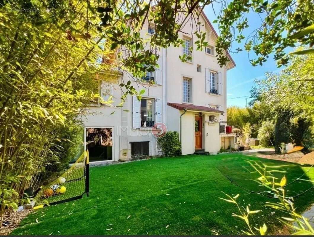 Maison à VILLEMOMBLE
