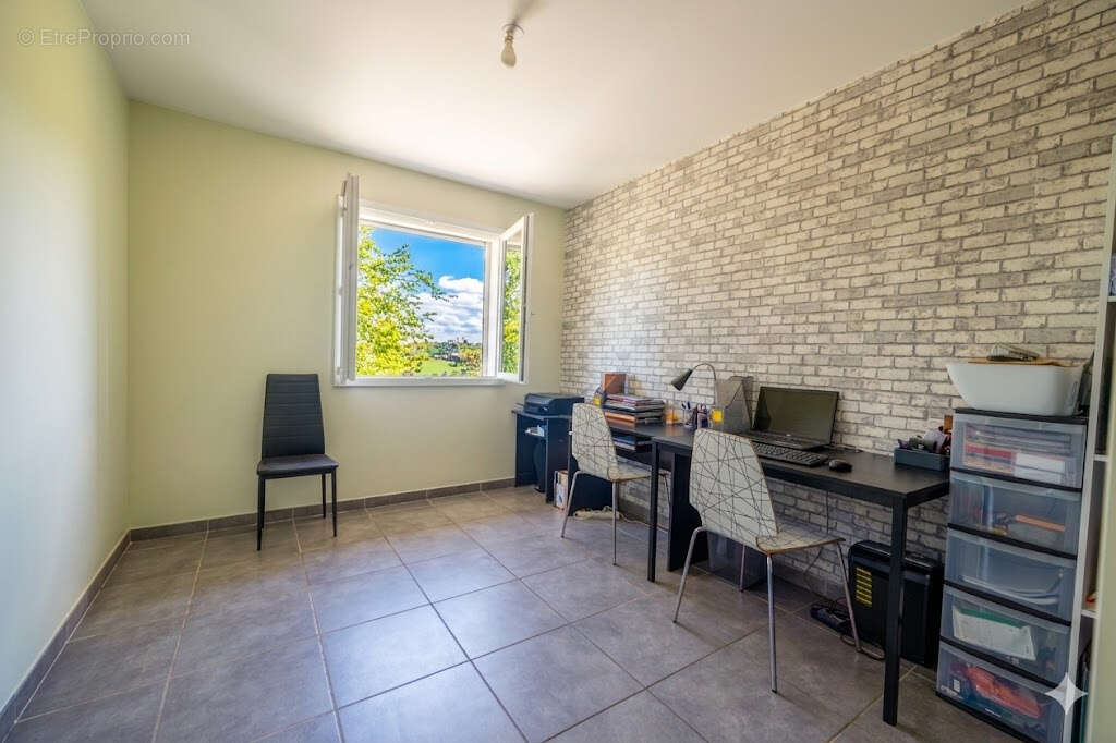 Maison à VIOLAY