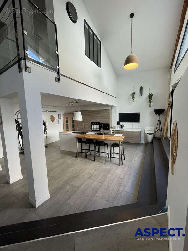 Maison à SAINT-JEAN-DE-VEDAS