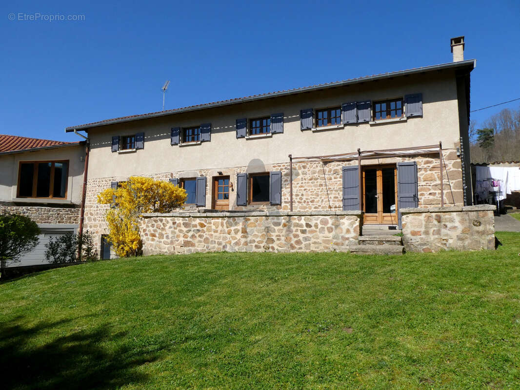 Maison à LONGESSAIGNE