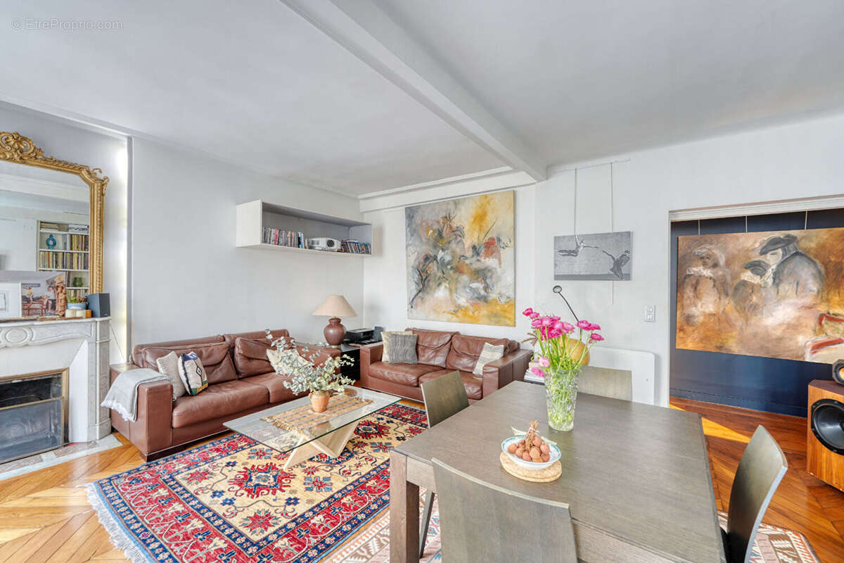 Appartement à PARIS-18E
