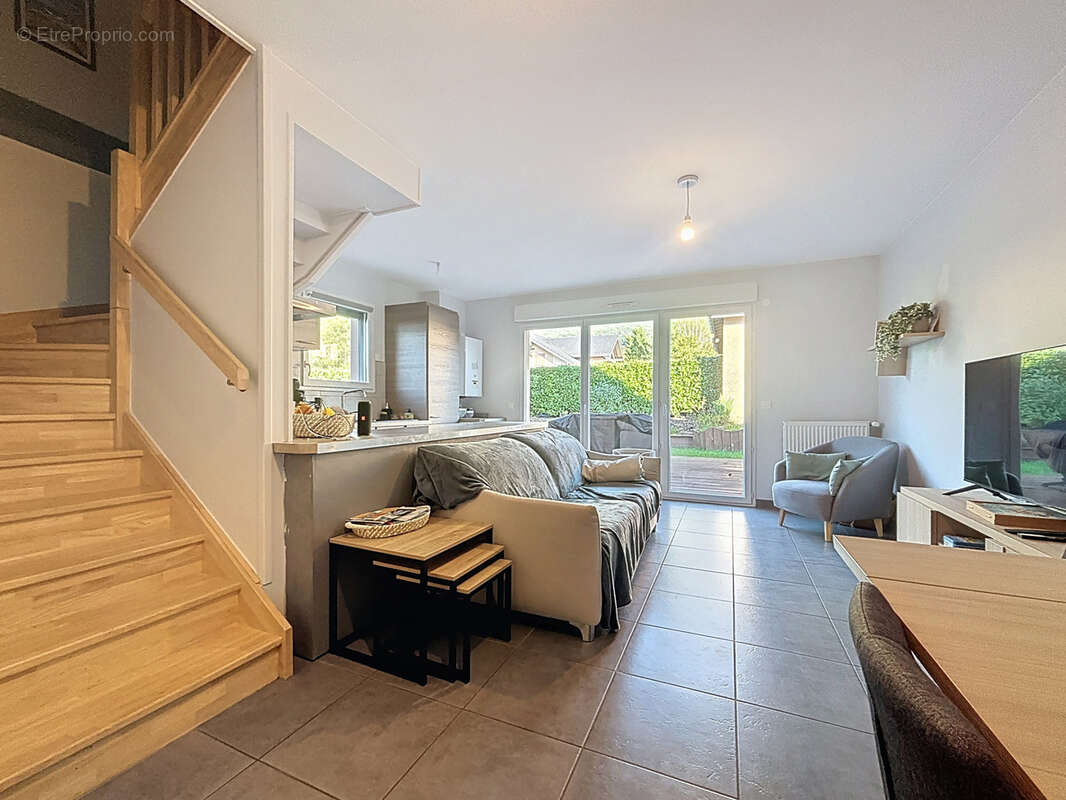 Appartement à DRUMETTAZ-CLARAFOND