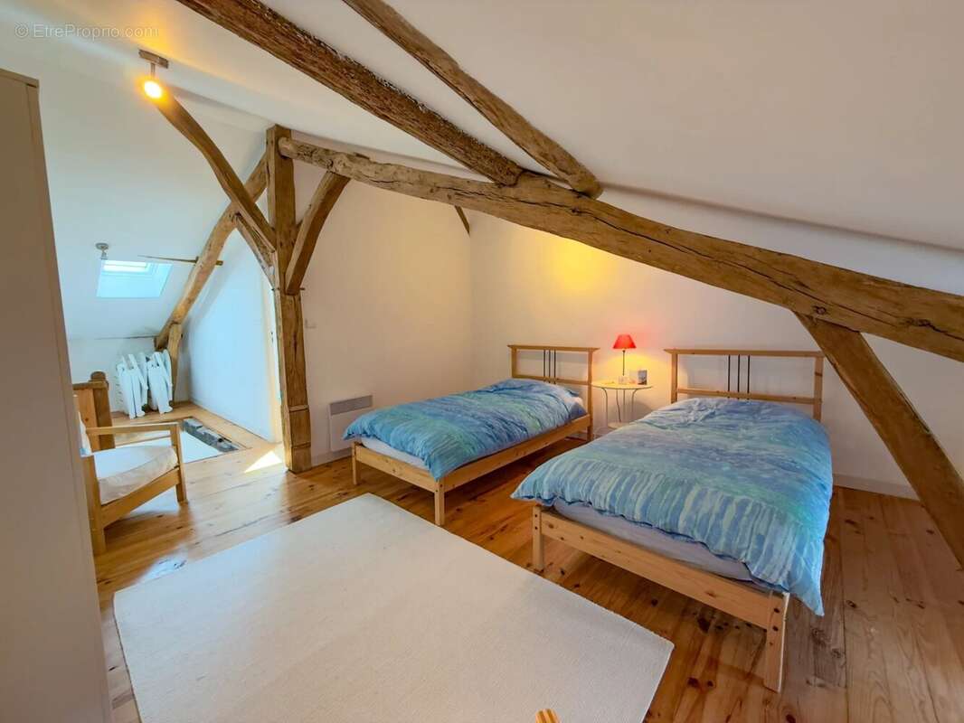 Maison à SAINT-FRONT-LA-RIVIERE