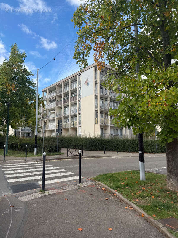 Appartement à FONTENAY-LE-FLEURY