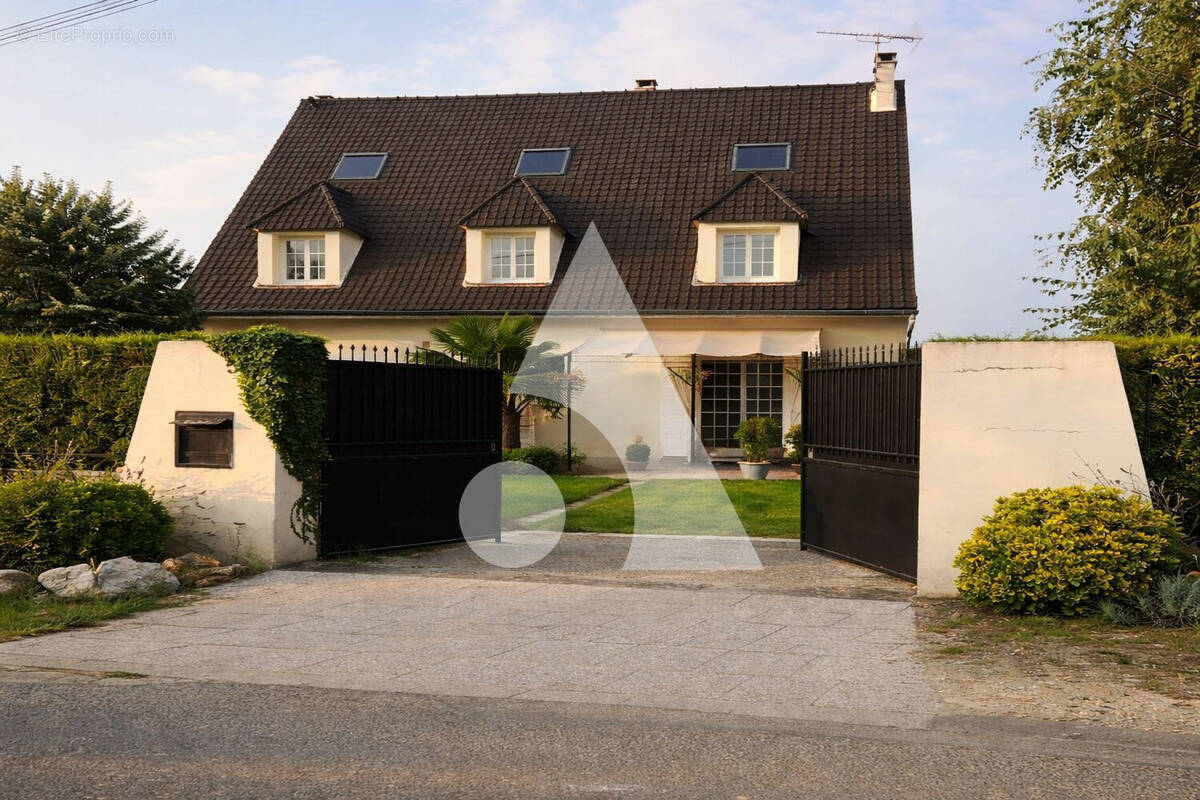 Maison à JABLINES