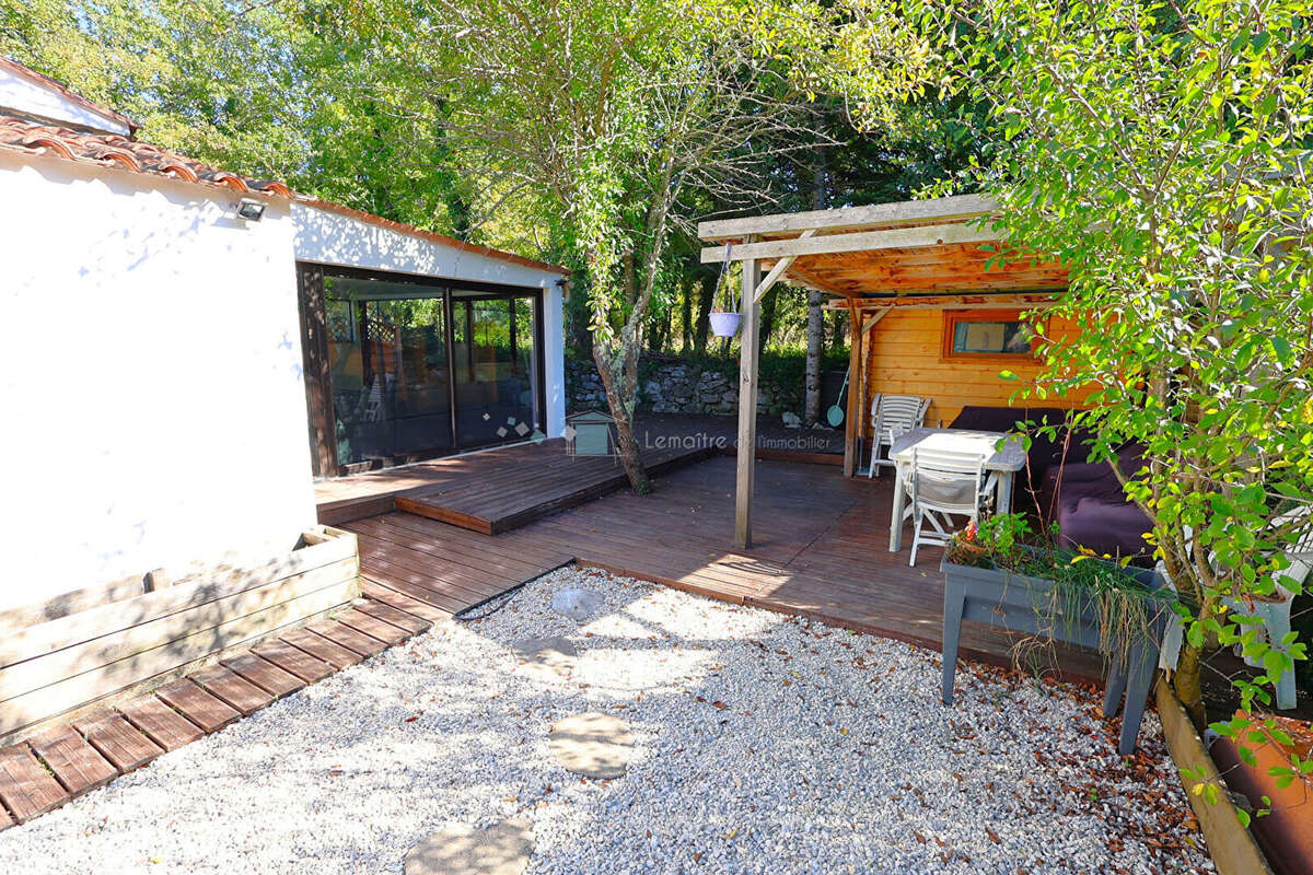 Maison à SAINT-CEZAIRE-SUR-SIAGNE