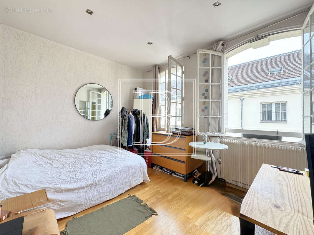 Appartement à PARIS-3E