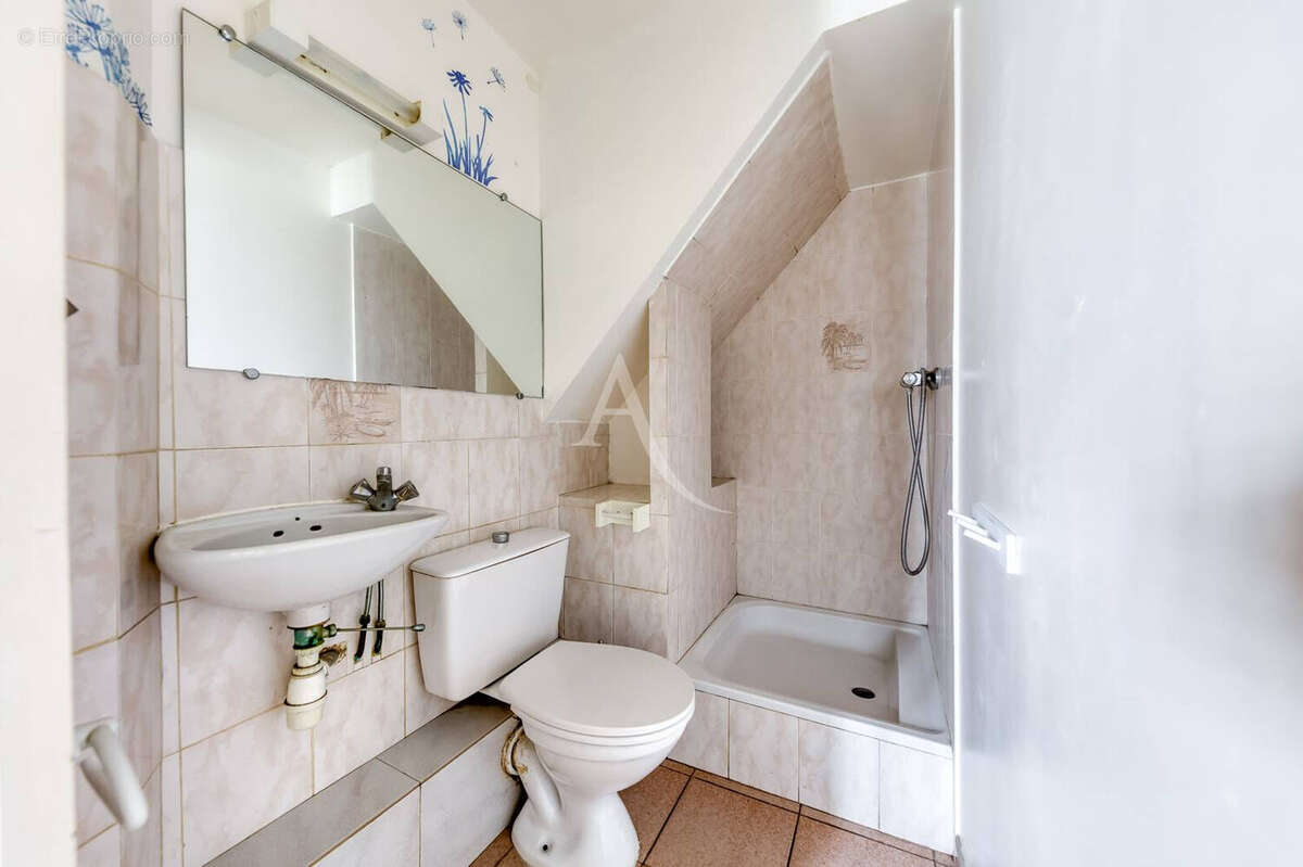 Maison à OZOIR-LA-FERRIERE