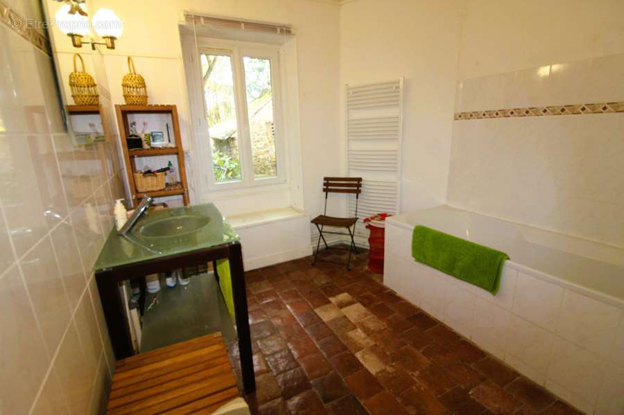 Maison à BRINON-SUR-BEUVRON