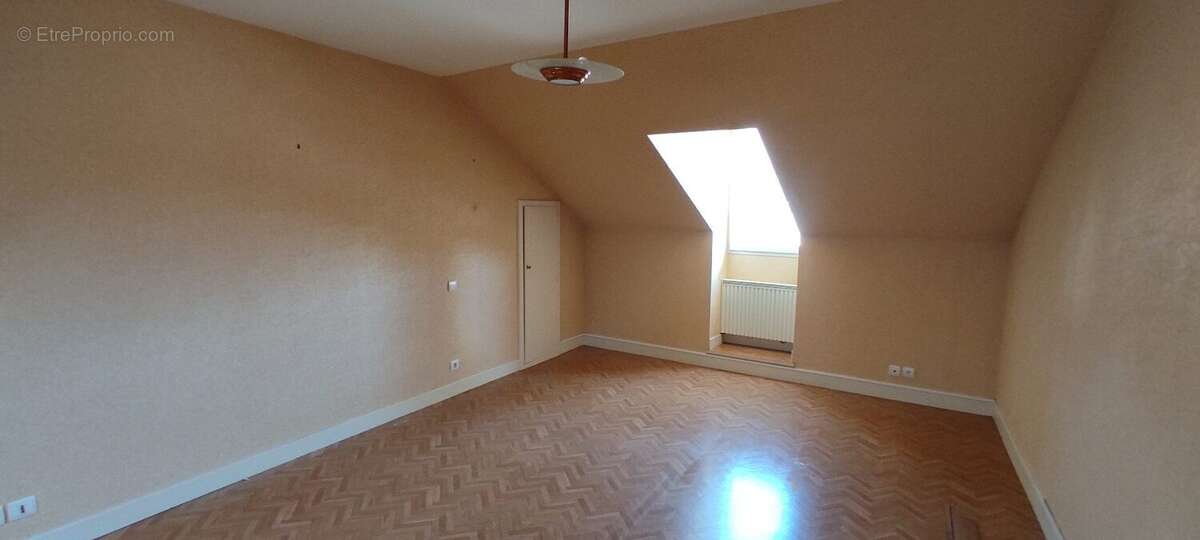 Maison à SAINT-MARCEL