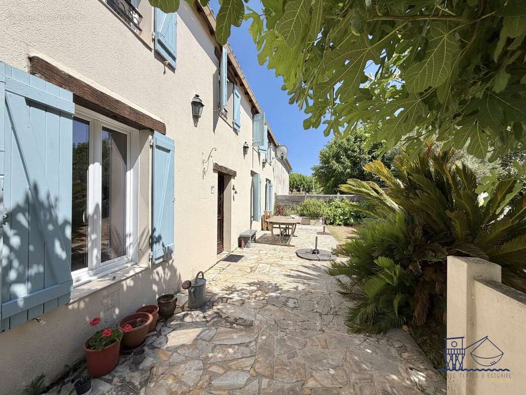 Maison 152 m² à Floirac  - photo 3