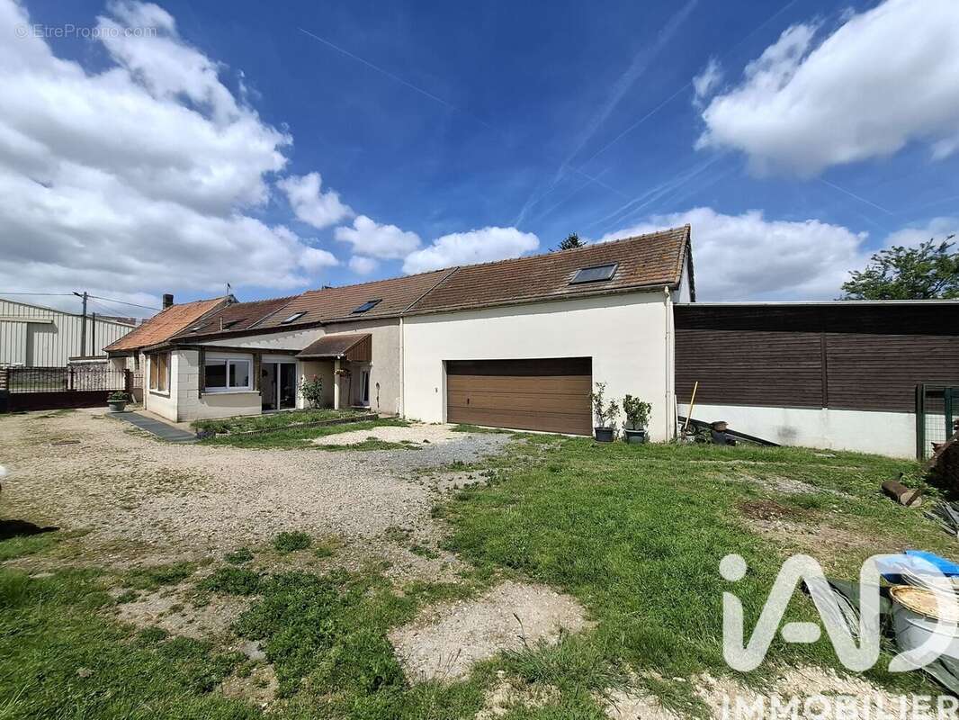 Maison 152 m² à Crepy-En-Valois  - photo 4