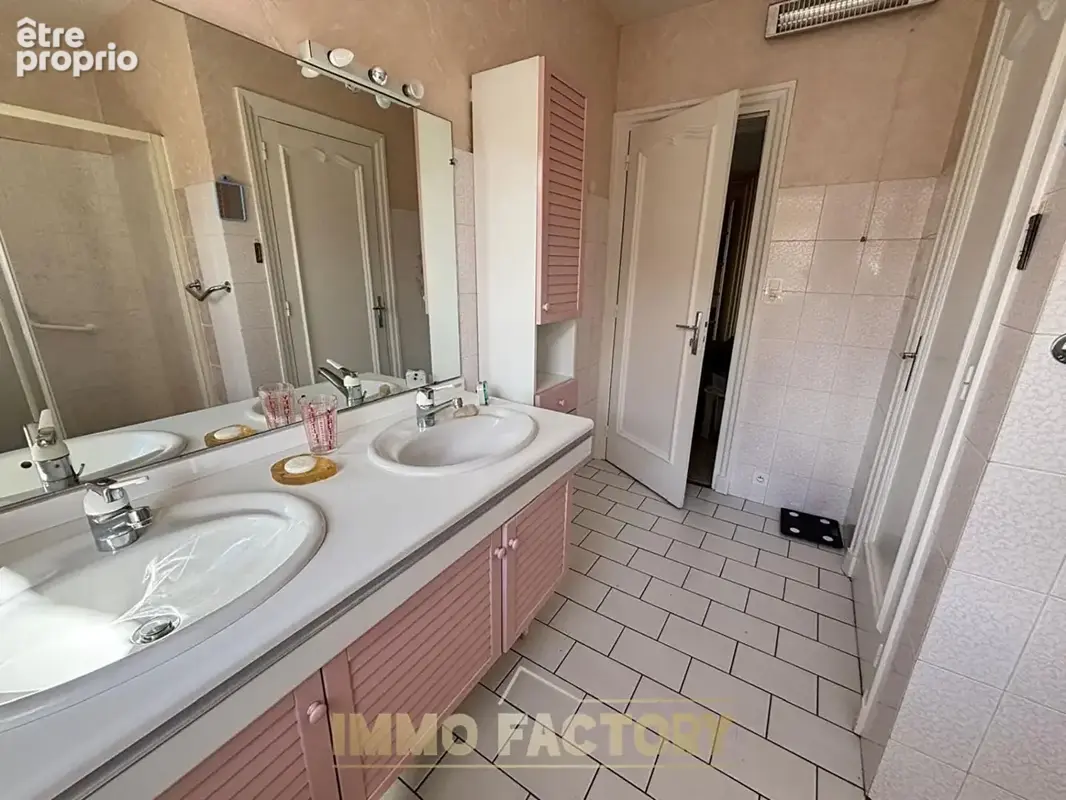 Maison 5 pieces 110 m² riorges - photo 9