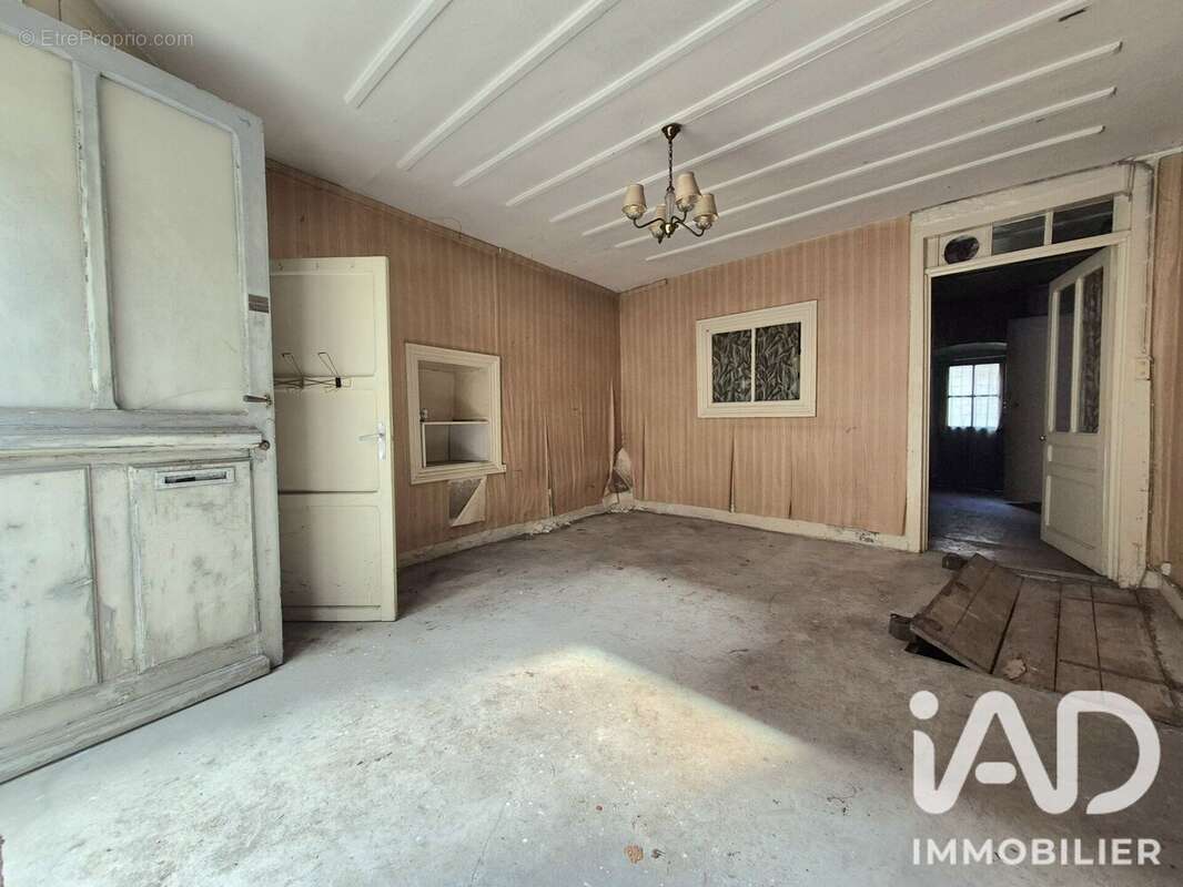 Photo 9 - Maison à NOIRETABLE
