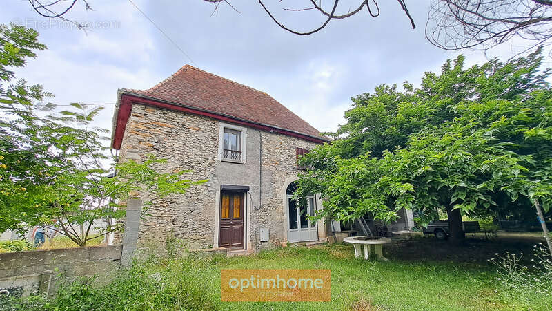 Maison à SAUVETERRE-DE-BEARN