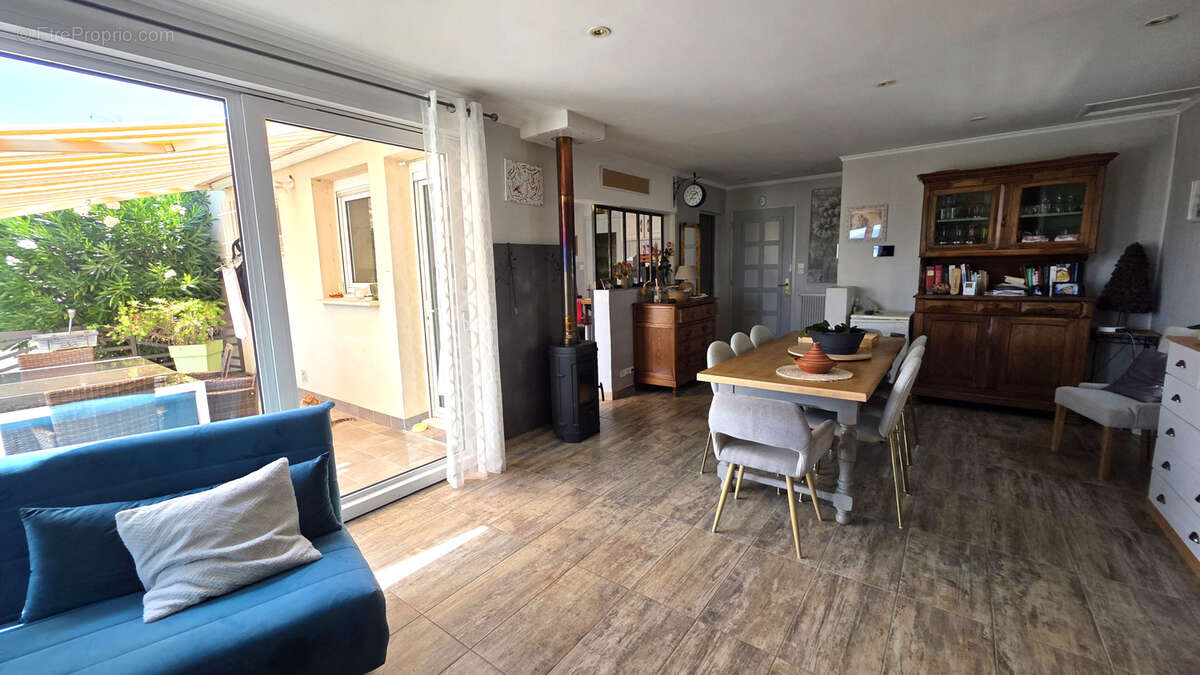 Dans quartier résidentiel agréable maison 3 chambres + studio - photo 13