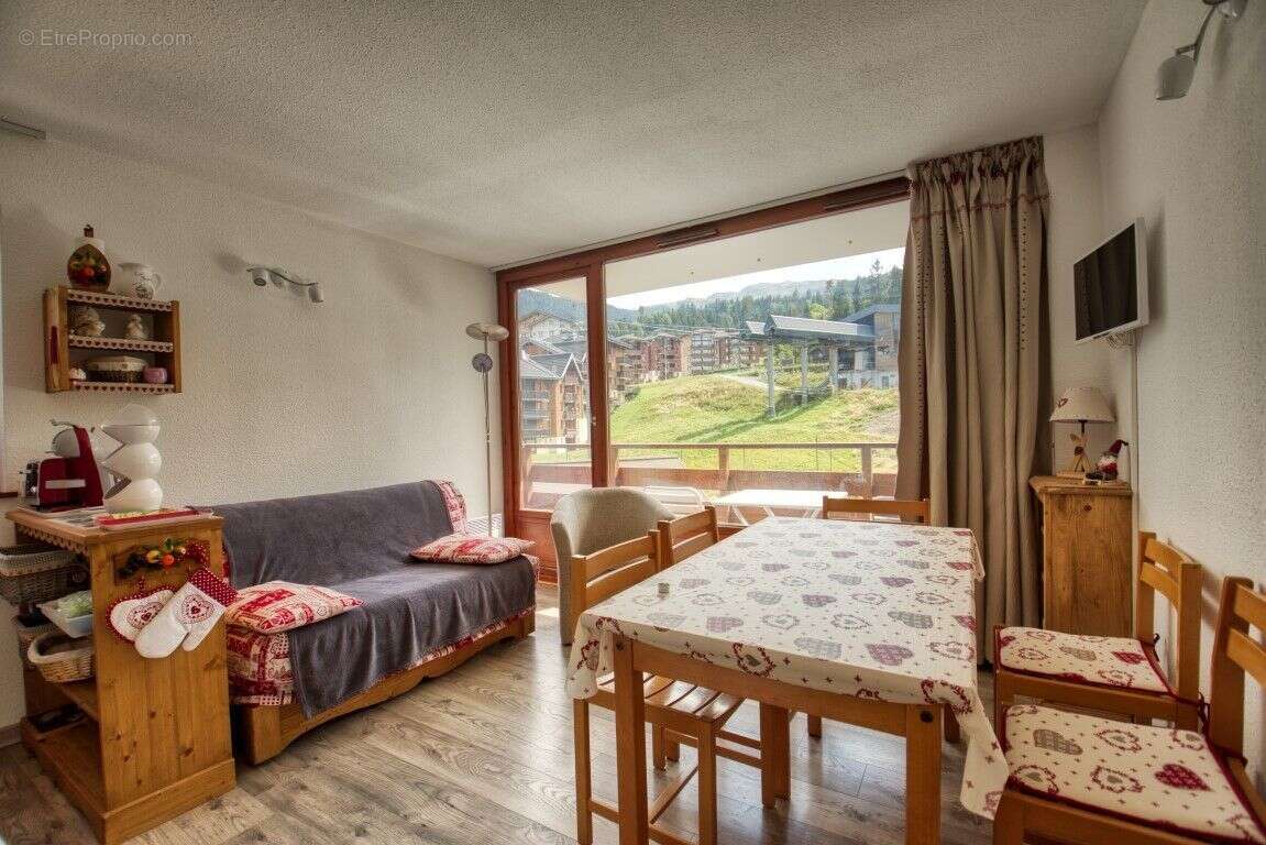 Appartement à MORILLON