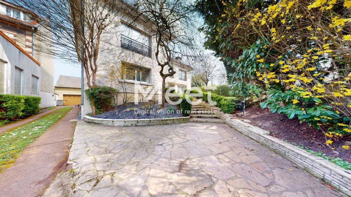 Maison à LE RAINCY