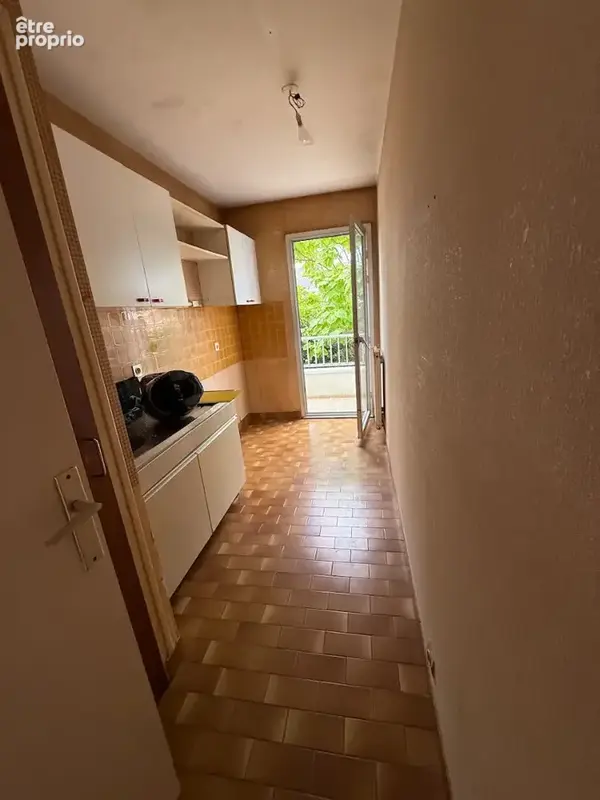 Le Pouliguen centre ville - Appartement  T2 avec balcon. Parking. - photo 5